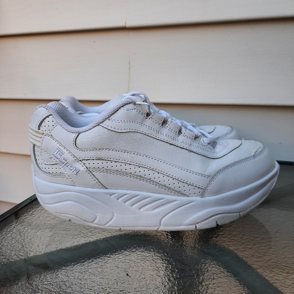 TheraShoe Sport, Olea, Leather Athletic Walking Shoes White, Size 8.5M, Shape up